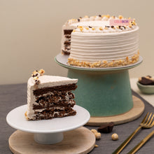 Load image into Gallery viewer, Hazelnut Chocolate Crunch Cake
