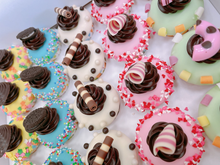 Load image into Gallery viewer, Celebox Assorted Colourful Cupcakes

